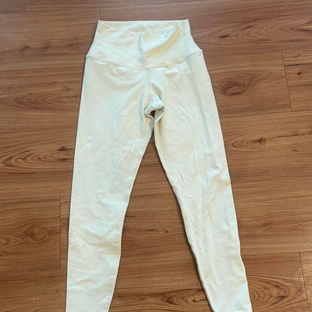 Alo-yoga Women's Cream and Yellow Leggings